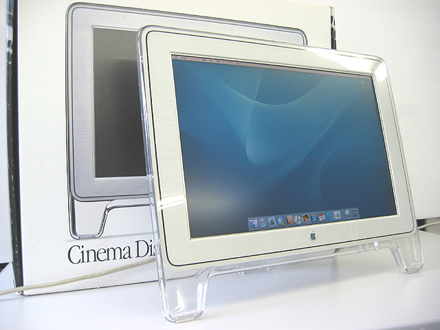 Apple cinema HD display 23インチのディスプレイモニター