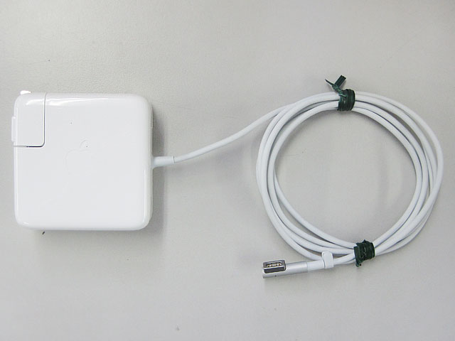 MacBook用電源アダプター Apple 60W MagSafe 新品未使用